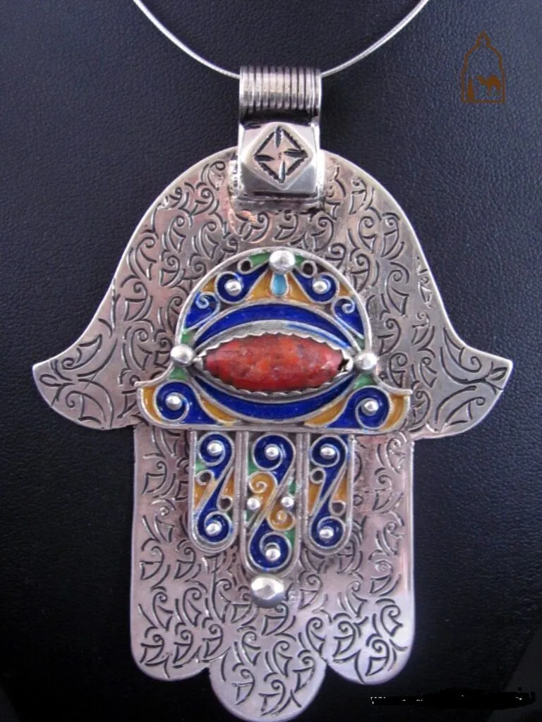 Selección De Los Amuletos Tradicionales Marroquíes, Khamsa