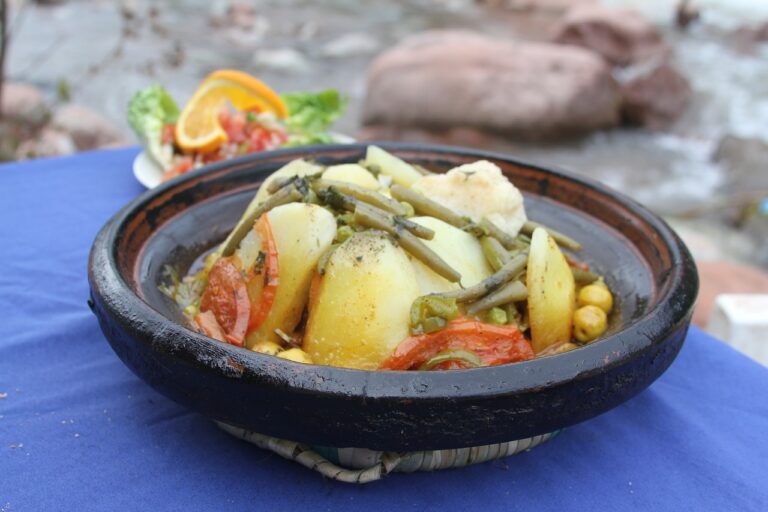 Explorando la rica gastronomía de Marruecos: Platos típicos para comer