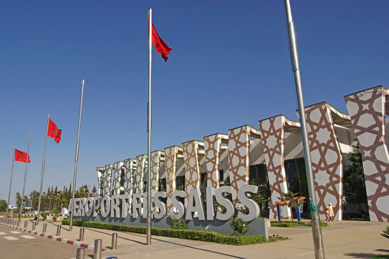 Cómo ir del Aeropuerto de Fez al centro